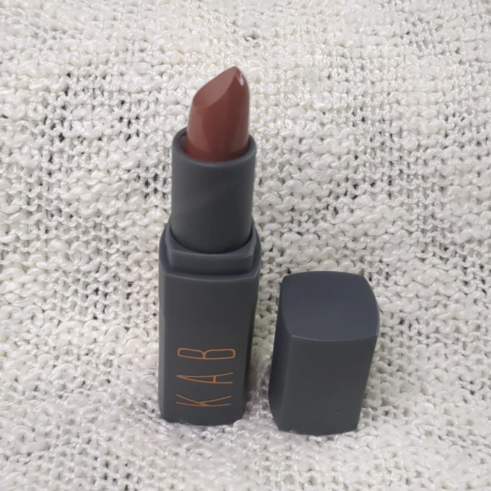 KAB Cosmetics Cream Lipstick in Chocolate Chip Pudding, 3.5g/0.12oz - Picture 5 of 9